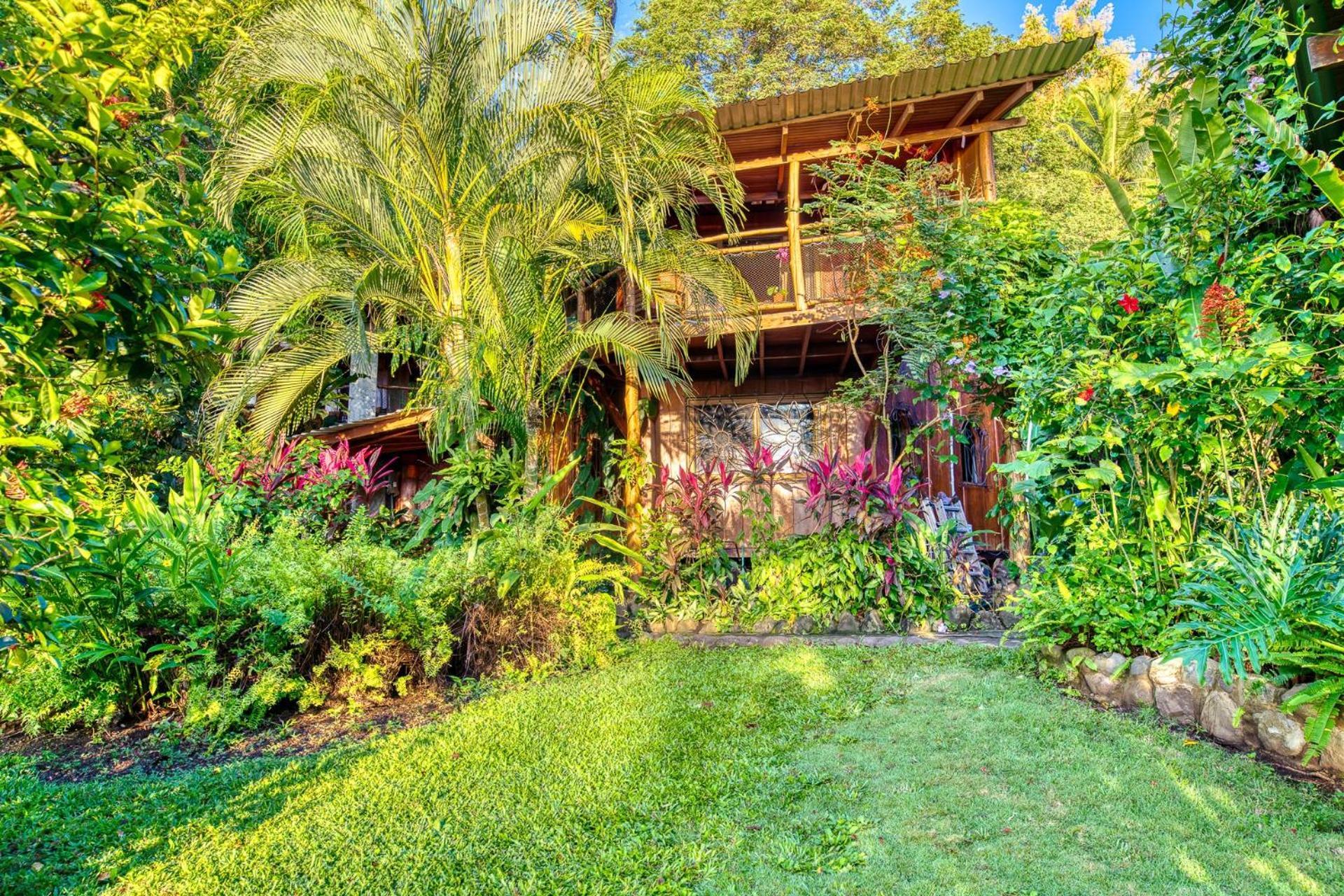 Hotel Amor De Mar Montezuma Exterior photo